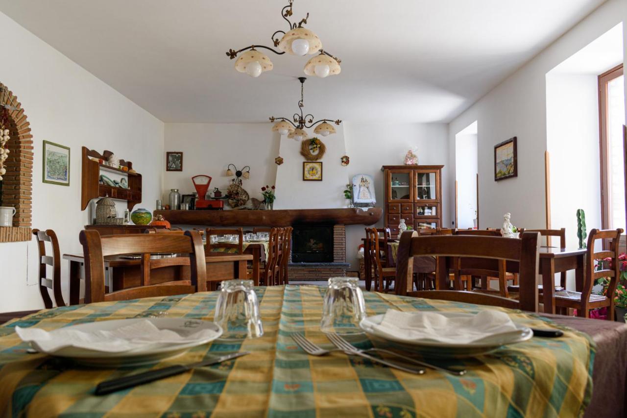 アジェーロラ Agriturismo Sentiero Dei Saporiゲストハウス エクステリア 写真