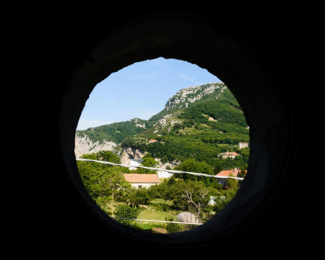 アジェーロラ Agriturismo Sentiero Dei Saporiゲストハウス エクステリア 写真