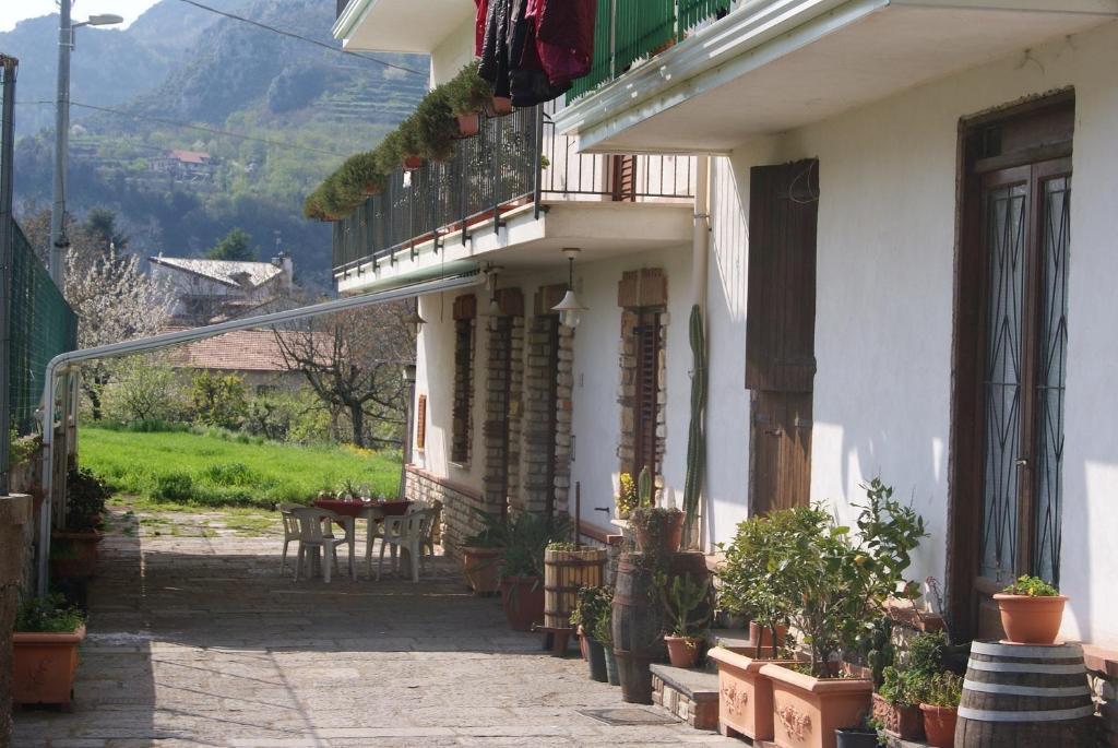 アジェーロラ Agriturismo Sentiero Dei Saporiゲストハウス エクステリア 写真